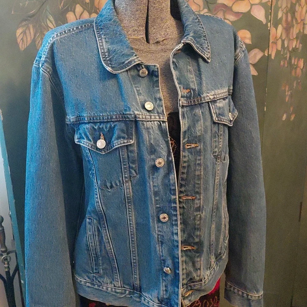 Vintage 90s United Colors Of Benetton MADE IN ITALY Jean Jacket - Picture 8 of 10